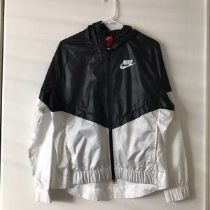 Nike Women’s Zip up Windbreaker